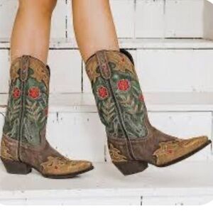 Laredo Miss Kate Boots Style 52138 in 8 1/2